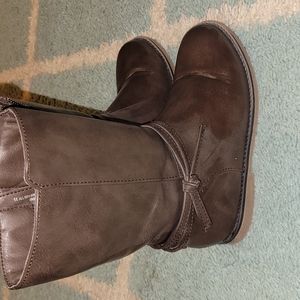 The Children's Place brown high boots. Size 11.